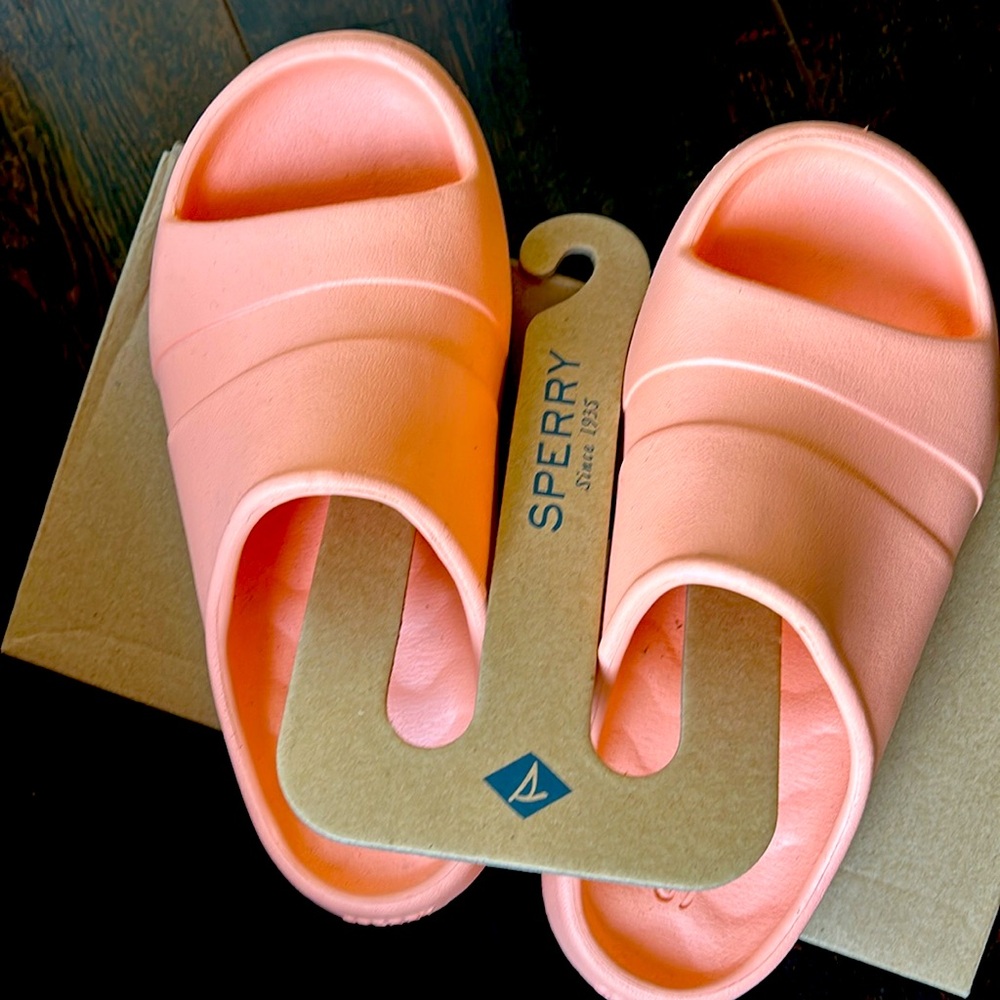 Sperry Women's Float Slide Sandals - Peach Colour -Size 7 - Brand New in Box